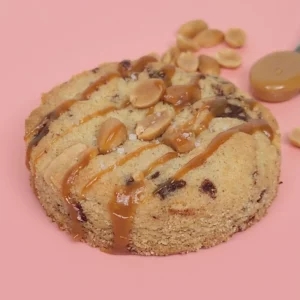 cookie signature cacahuète caramel chocolat et fleur de sel
